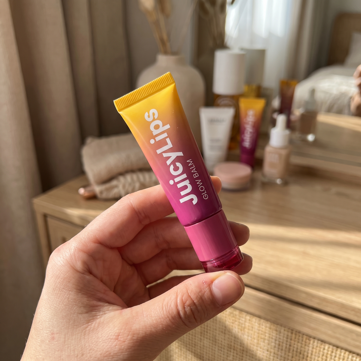 JuicyLips Glow Balm